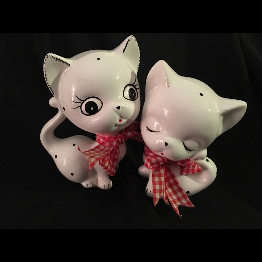 1950’s Ceramic Kittens With Checkered Bow